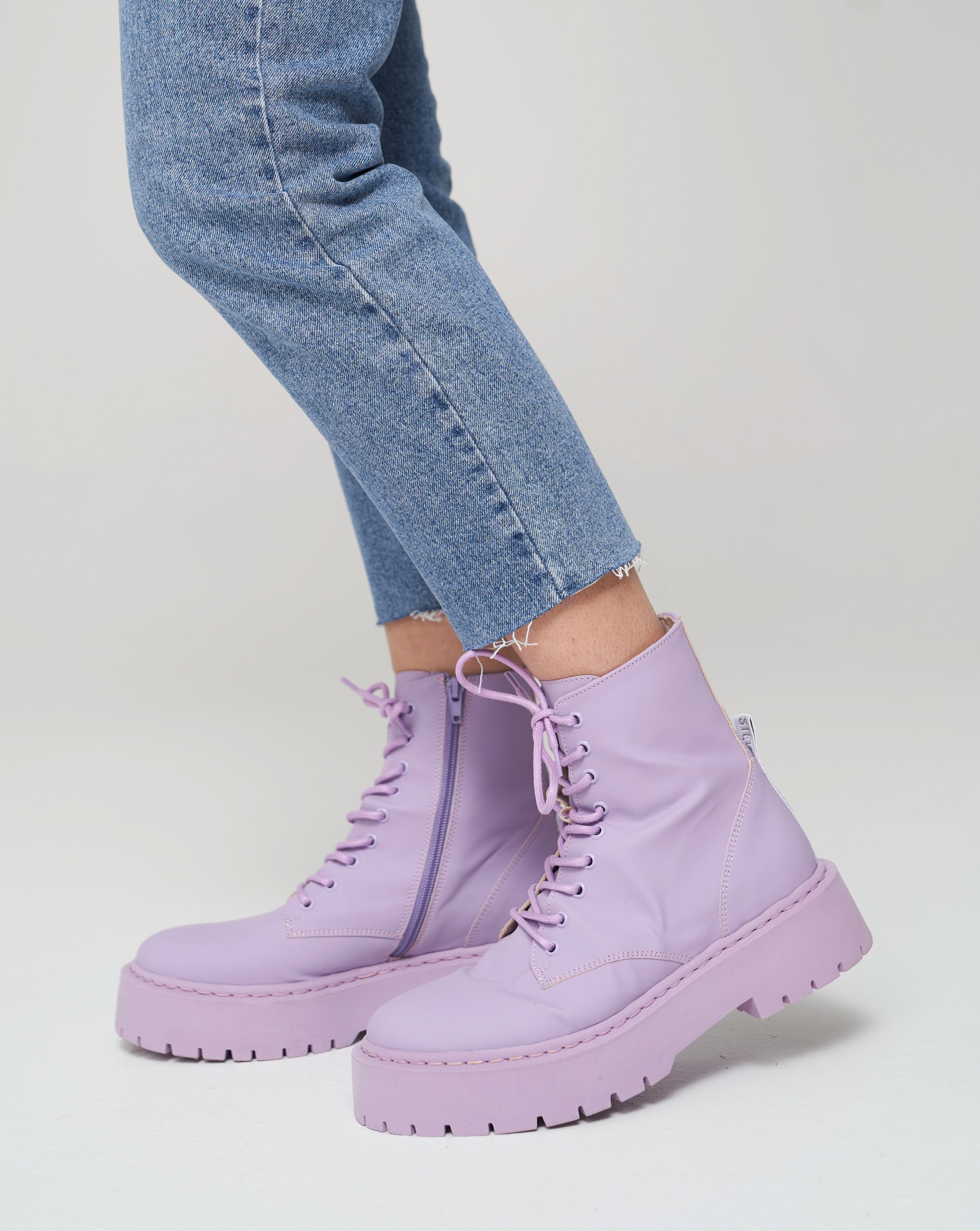 Hose und Schuhe