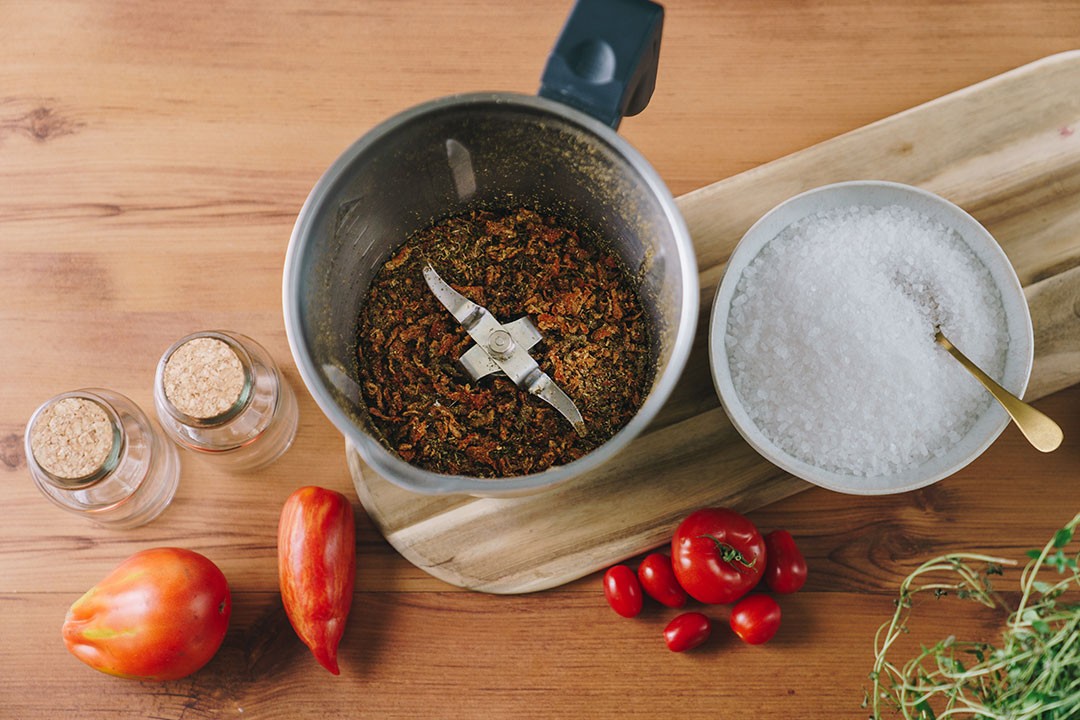 Tomaten-Kräutersalz - die perfekte Gewürzmischung für eure Gerichte