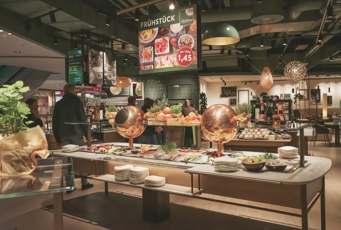 Interspar Restaurant mit herrlichem Blick auf die Karawanken